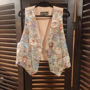 Outback Red Floral Vest - Multicolor